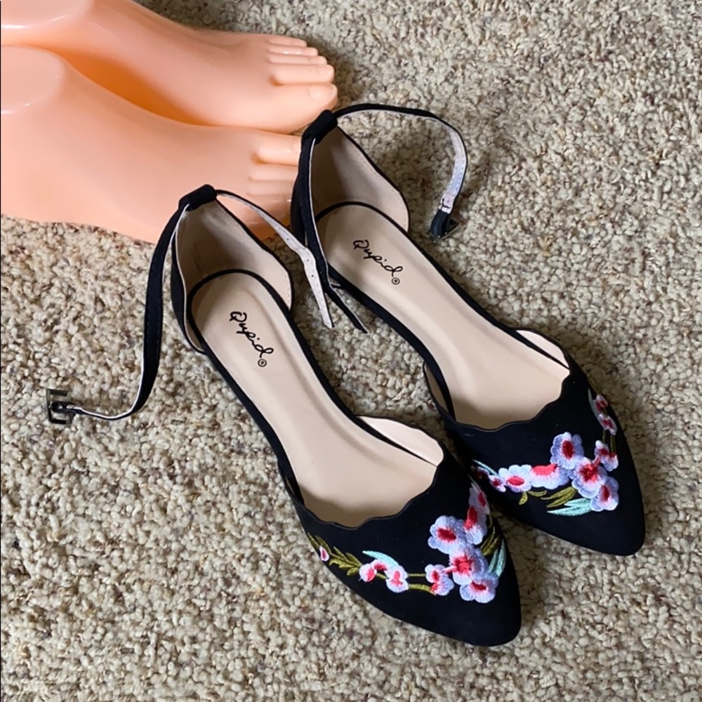 Cupid Black Embroidered Flats Size 6.5